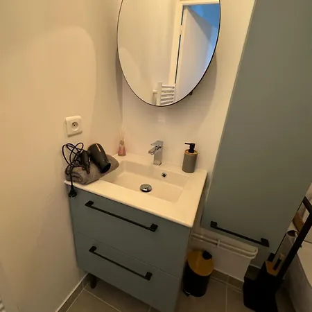 Proche Paris Bercy , Parking Apartment Joinville-le-Pont